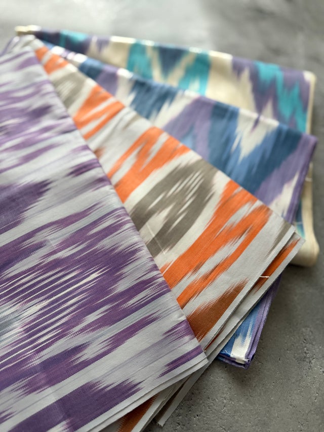 ウズベキスタンイカット柄 半幅帯 両面リバーシブル多色新品 サヤンサヤン ラグ 2畳 用 高級 ウィルトン織 絨毯 200x200