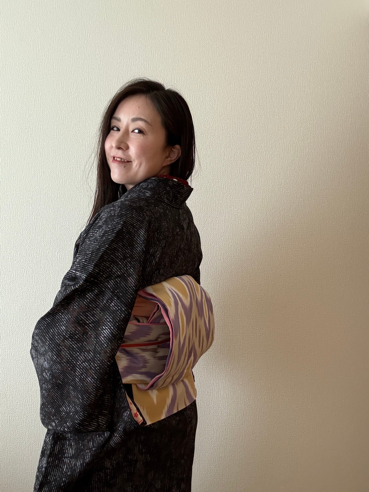 木綿 イカット柄 絣 全通 九寸名古屋帯 ボルドー味の赤×墨黒×ベージュ 極美品 楽天市場】【新古品】 名古屋帯 未使用 貴久樹 京都 木綿 綿 全